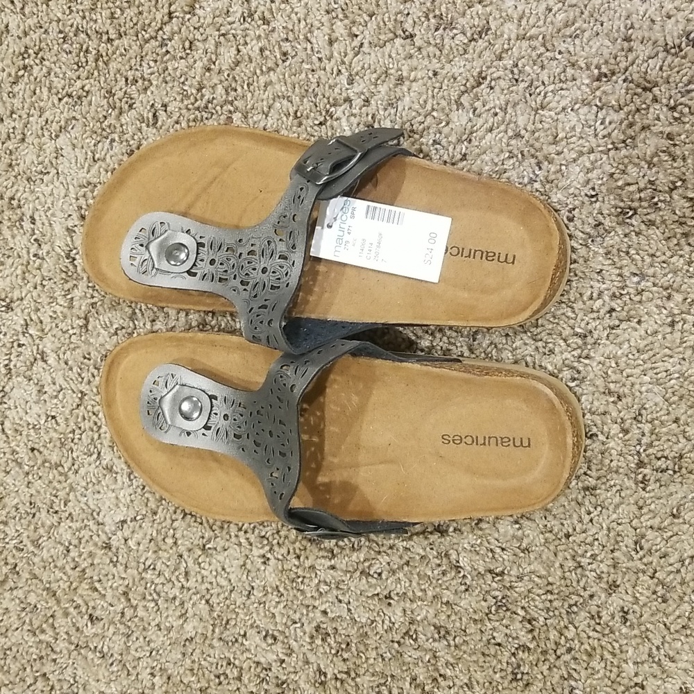 NWT Maurice's Sandals